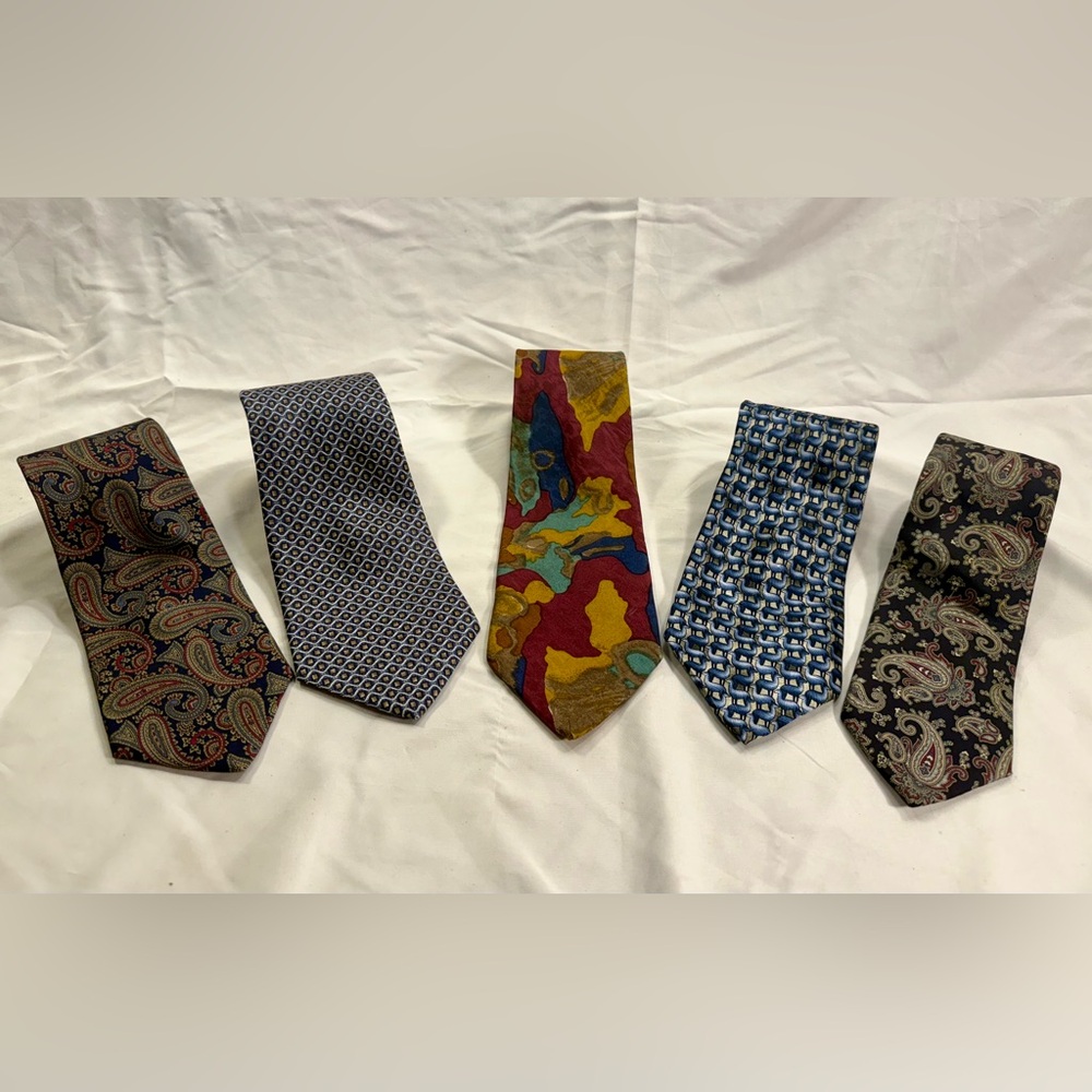 LOT of 5 Vintage Men’s Neck Ties